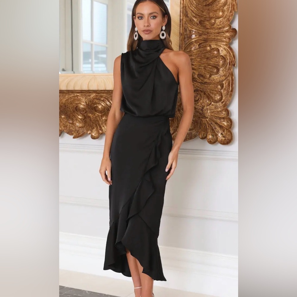 Hello Molly Black One Shoulder Maxi Dress